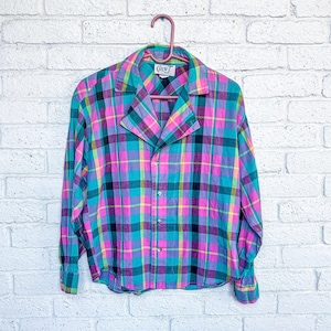Vintage Women’s Plaid Button Down Collared Shirt / Blouse - 1980s