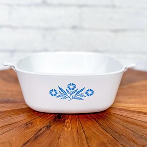 Vintage Corning Ware 1-1/2 Quart Casserole, Blue Cornflower Pattern, 1960’s
