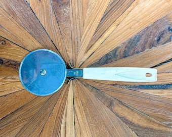 Vintage Ekco Pizza or Pastry Cutter with Stainless Steel Blade & Ivory Plastic Handle