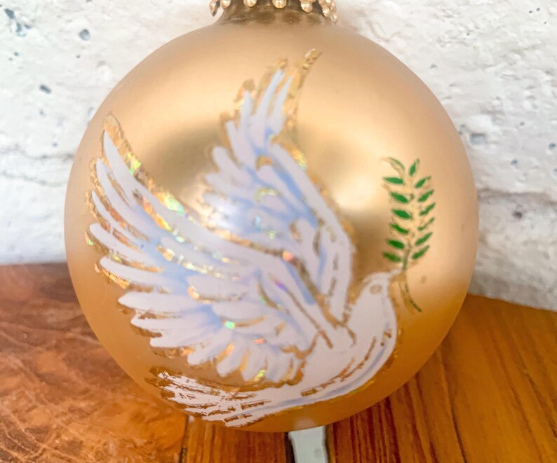 Vintage Christmas Tree Ball Ornaments, Gold With White Doves