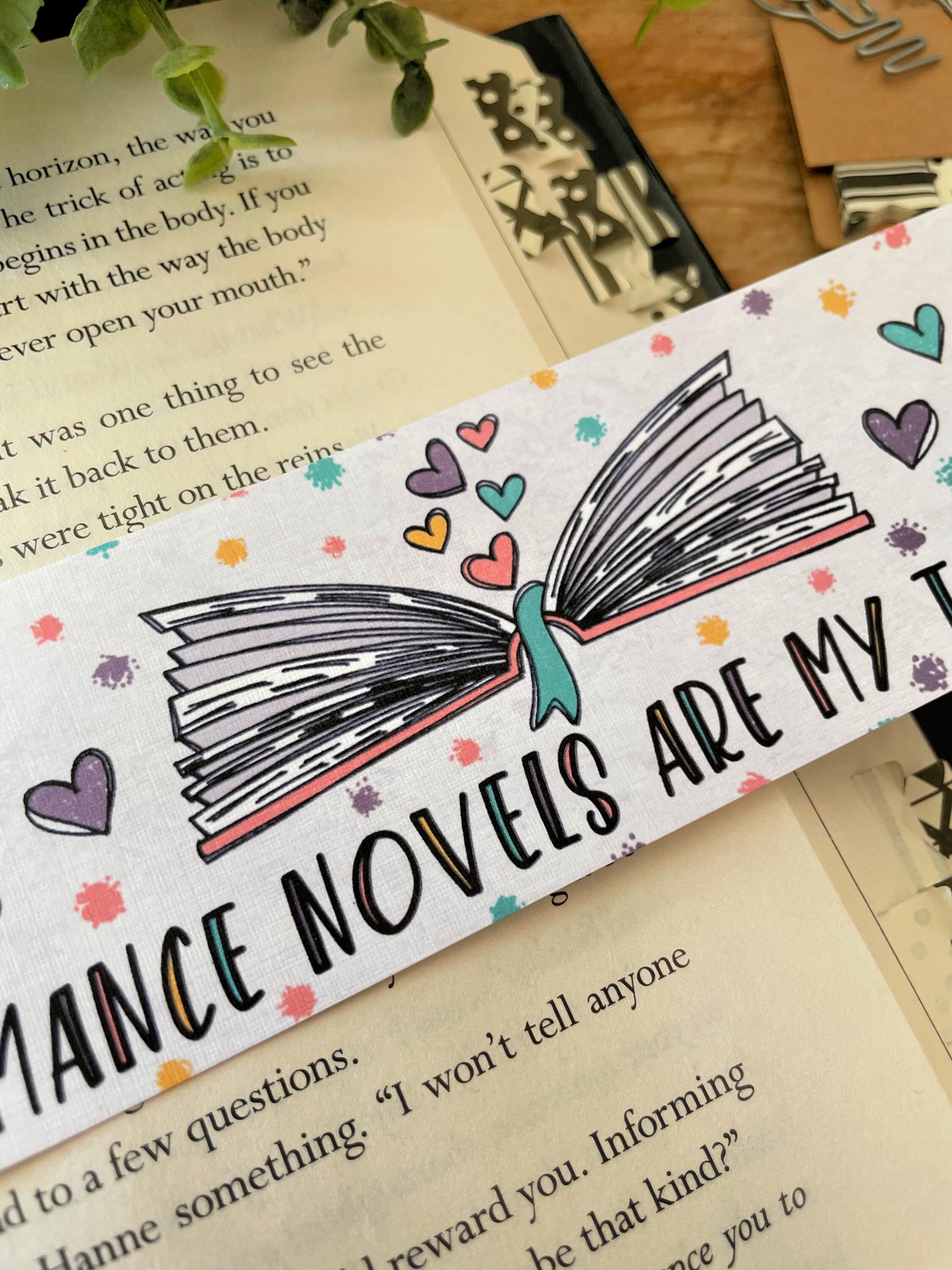 I just wanted to brag about the TS bookmarks my friend Daphne sent me , Bookmarks For Books