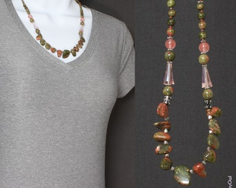 Green Unakite Pebble Ladies Necklace