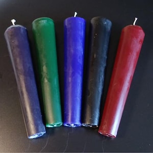 Candela conica fatta a mano per giochi con la cera e con le corde