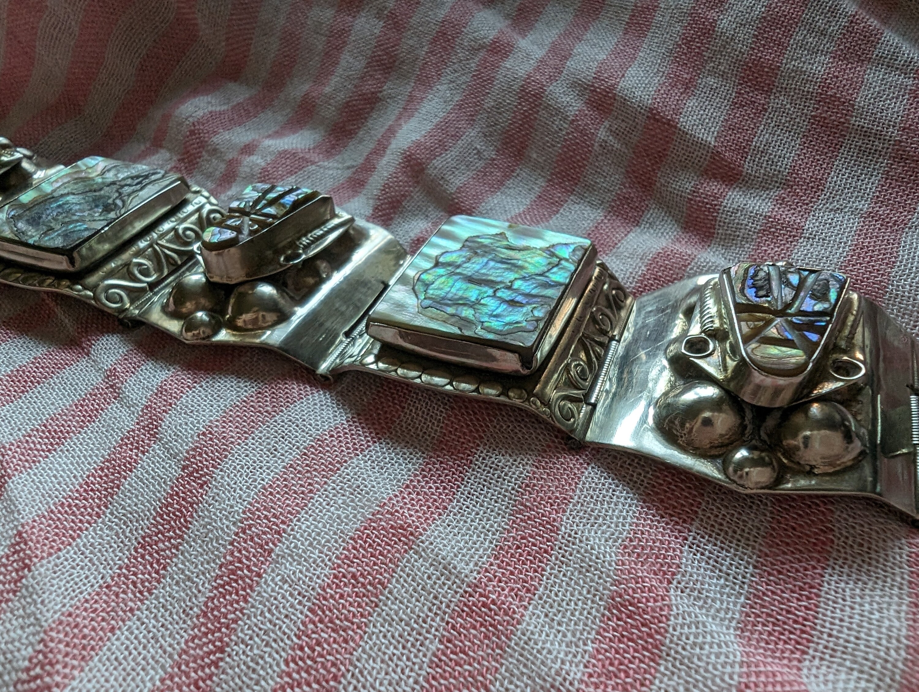 Vintage Aztec Mayan Warrior Face Abalone Cabochon Taxco Vintage Aztec Mayan Warrior Face Abalone Cabochon Taxco