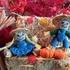 Scarecrows and pumpkins crochet pattern