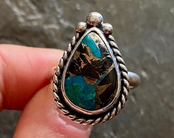 SIZE 10.5 White Buffalo Kingman Turquoise Sterling Silver Teardrop EveryDay Simple Southwestern Statement Cocktail Ladies Ring