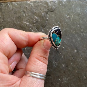 SIZE 7 White Buffalo Kingman Turquoise Sterling Silver Freeform EveryDay Cute Gold Southwestern Statement Cocktail Ladies Ring image 2