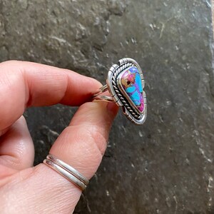 SIZE 8.5 Pink Spiny Oyster Shell Purple Mohave Turquoise Sterling Silver Cut Out Stone Statement Oversized Southwest Ladies Cocktail Ring image 2