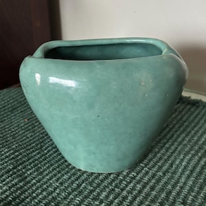 Vintage Zanesville Pottery Green Bulbous Vase Pinched Edges Home Decor