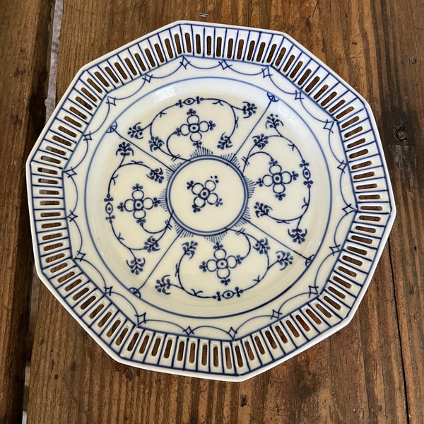 Antique Schumann Germany Dessert Plates Bread Plates Reticulated Edge Blue White Blue  Lion Mark 1926
