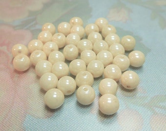 25 Cream 6mm Round Czeck Glass Beads