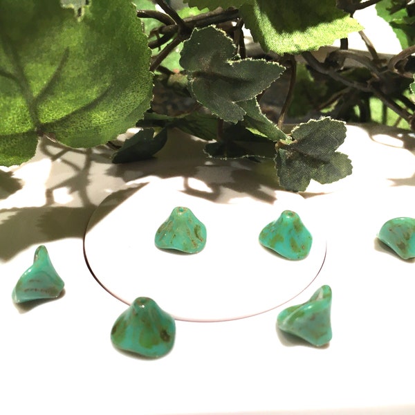 6 Turquoise Green 12x10mm Picasso Glass Flowers