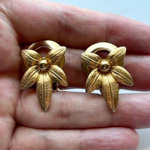 Vintage Coro 1960s Gold Tone Flower Clip On Earrings, Gift Gift for Her