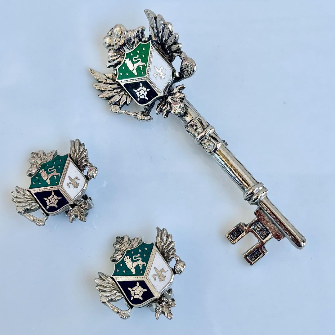 Vintage Coro Coat of Arms Jewelry Set: Skeleton Key Brooch and Clip on ...
