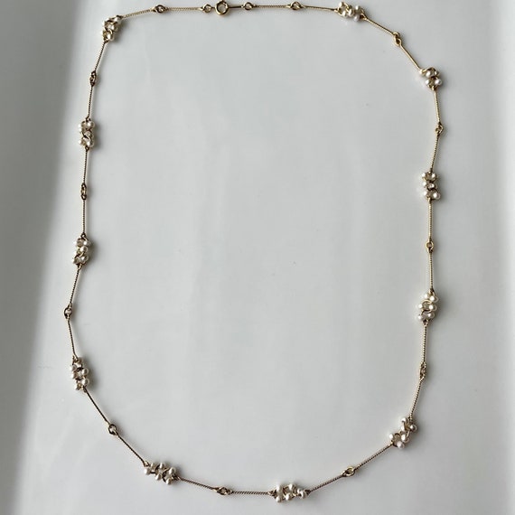 Vintage Avon Gold Tone Chain and Pearl Necklace, … - image 3