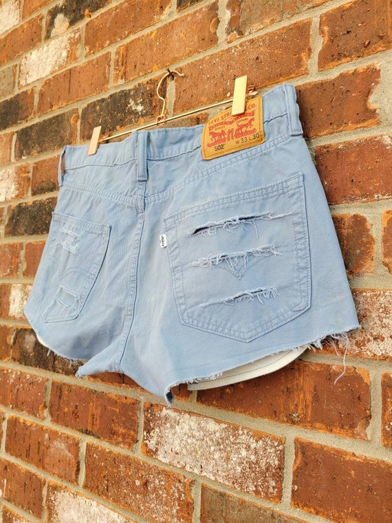 Levis 502 Cutoff Light Blue Shorts - Waist 32" - image 3