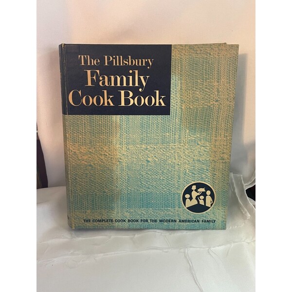 Vintage The Pillsbury Family Cook Book - 1963 Copyright 5-Ring Binder