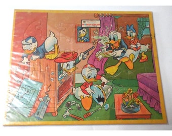 Vintage Walt Disney's Wonderful World of Color Donald Duck Inlaid Puzzle Jaymar