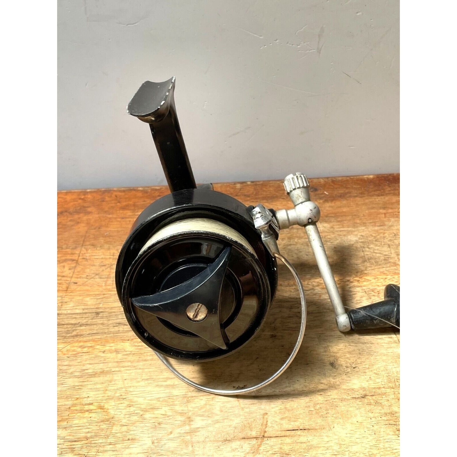 Vtg. Large Garcia Mitchell Ocean Salt Water 302 Fishing Reel Vtg. Large Garcia Mitchell Ocean Salt Water 302 Fishing Reel