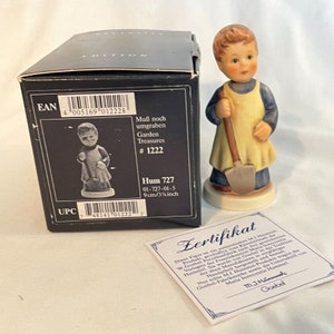 M.I. Hummel Club GARDEN TREASURES Figurine # 1222 Goebel 1996 Hum 727 Excellent