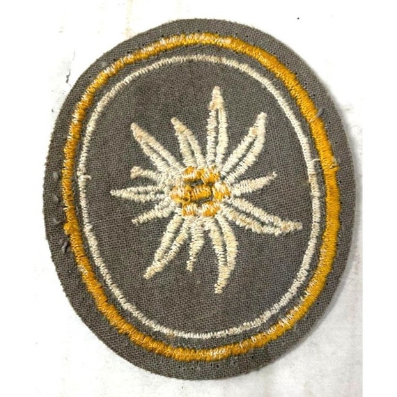 WWII German Mountain Troop (Edelweiss) Shoulder P… - image 2