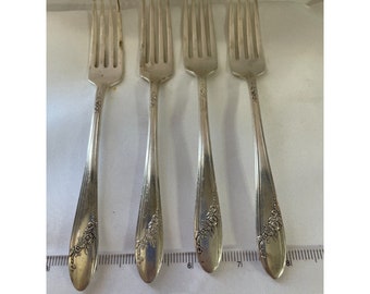Vintage Oneida QUEEN BESS II Tudor Silver Plate Community Dinner Forks Lot of 4