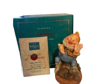 Disney WDCC Disney Happy That's Me Figurine Snow White 7 Dwarfs in Box with COA