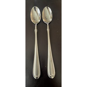 Zwei (2) Wallace 18/10 Edelstahlbesteck SUMMERSET FROST Eisteelöffel