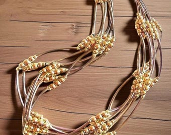 Naszyjnik w odcieniach złota i srebra, wielowarstwowe koraliki 6-nitkowe, zakrzywione pręty, dwukolorowy, vintage