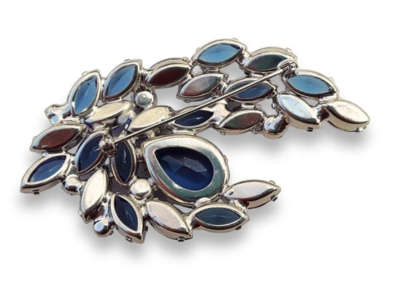 Beautiful JULIANA Montana Blue Rhinestone Brooch … - image 9