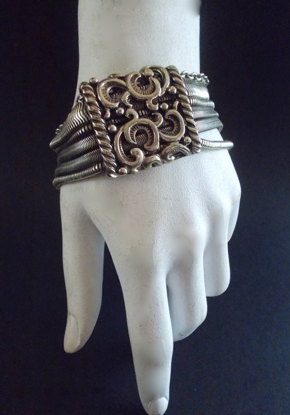 Etruscan Revival Snake Chain Bracelet, Ornate Cen… - image 9