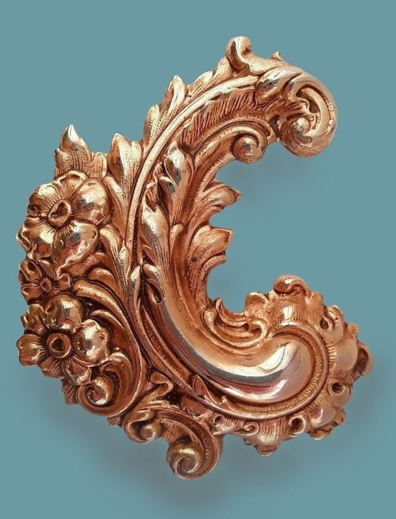 Art Nouveau Repousse Gold Tone Brooch, Acanthus L… - image 1