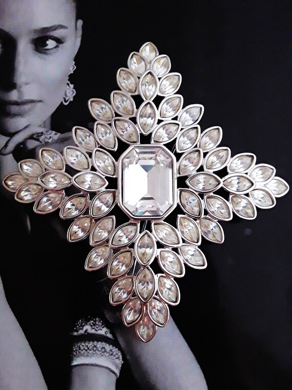 KENNETH JAY LANE Crystal Cruciform Brooch, Large,… - image 8