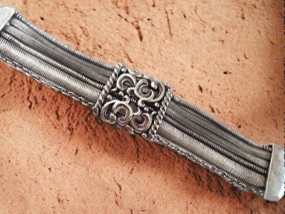 Etruscan Revival Snake Chain Bracelet, Ornate Cen… - image 2
