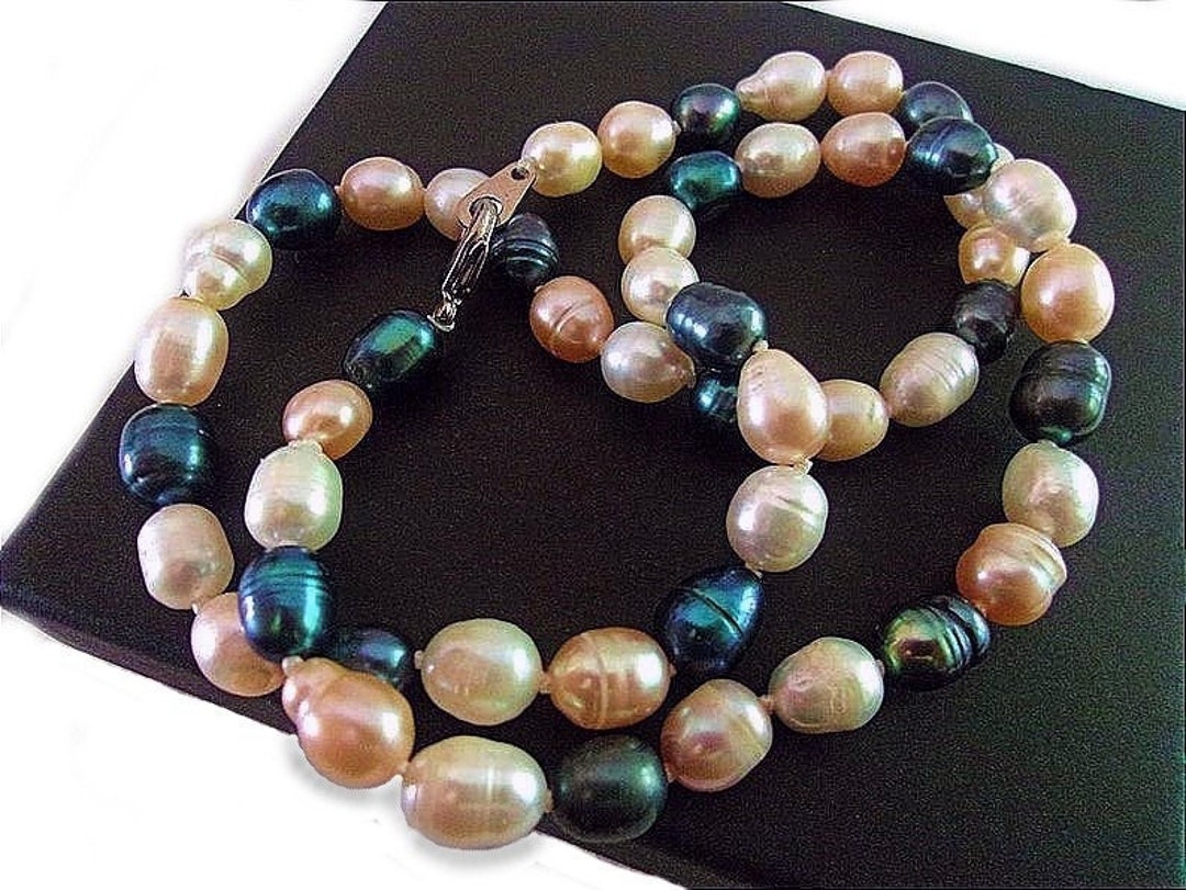 Natural Moon Baroque Freshwater Pearl Pendant Necklace