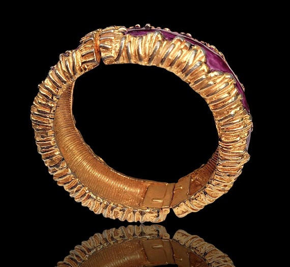 Kenneth Jay Lane KJL Gold Tone Hinged Bracelet, D… - image 7