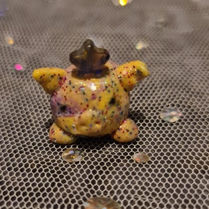 Miniatur-Goldschwein-Tonfigur