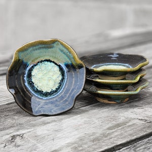 Pottery Geode Ring Dish 6 Pinch Handmade Pottery Little Dish, Jewelry Dish, Wedding Ring Bowl, Engagement Ring Dish, Trinket, Dock 6 zdjęcie 1