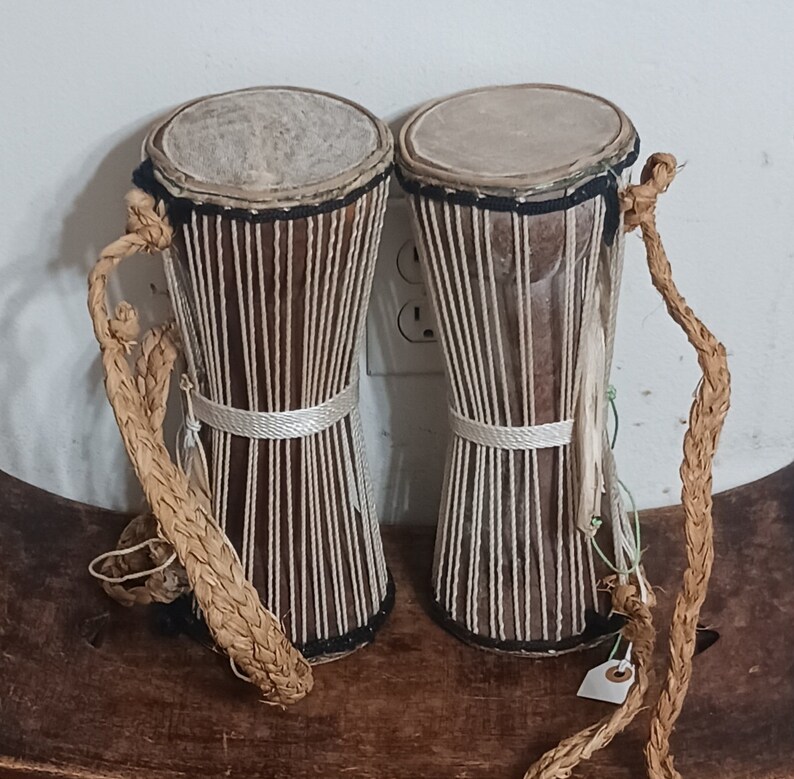 West African hourglass drum tama image 4
