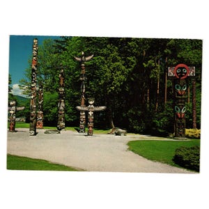 Vintage majestätische Postkarte Totempfähle Stanley Park Vancouver BC Kanada Schnitzereien