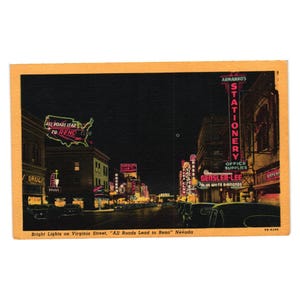 Carte postale vintage Lumières vives sur Virginia Street Nevada Tous les chemins mènent à Reno