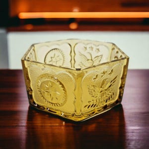 Adler und Sterne Gelb Glas Candy Dish Vintage Indiana Tiara Vaterländische Schüssel