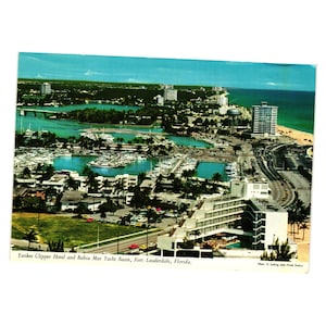 Carte postale vintage Yankee Clipper Hotel Bahia Mar Yacht Basin Fort Lauderdale FL