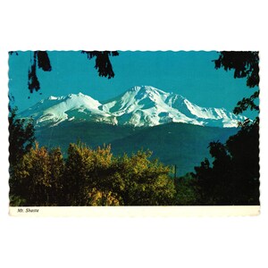 Carte postale vintage Mt Shasta California Snow Capped Mountain View des années 70, voyage