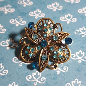 Vintage Gold Tone Floral Brooch Blue Teal Rhinestones Grandma Mom Gift Costume