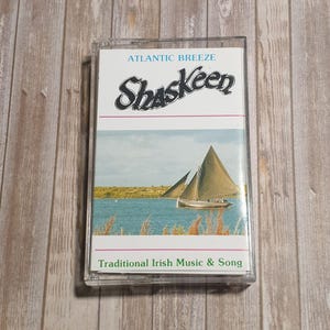 Colección de casetes de canciones tradicionales irlandesas Shaskeen Atlantic Breeze