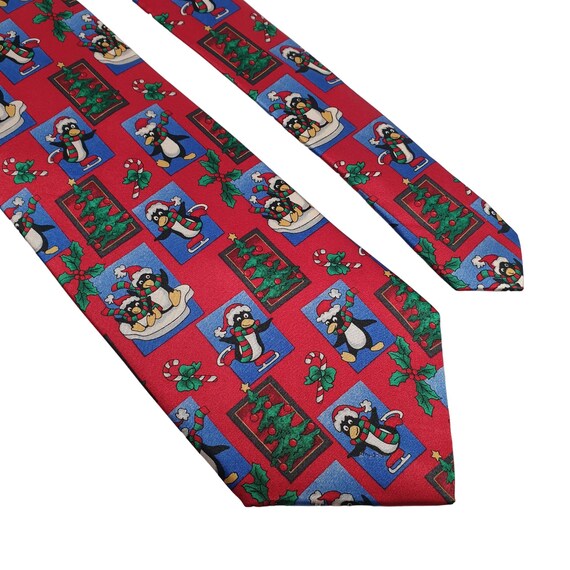 penguin christmas tie