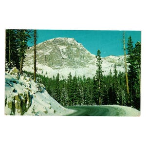 Vintage carte postale Vista On Berthoud Pass Colorado Scenic Mountain View 1959 envoyée avec un timbre Liberty de 3 cents