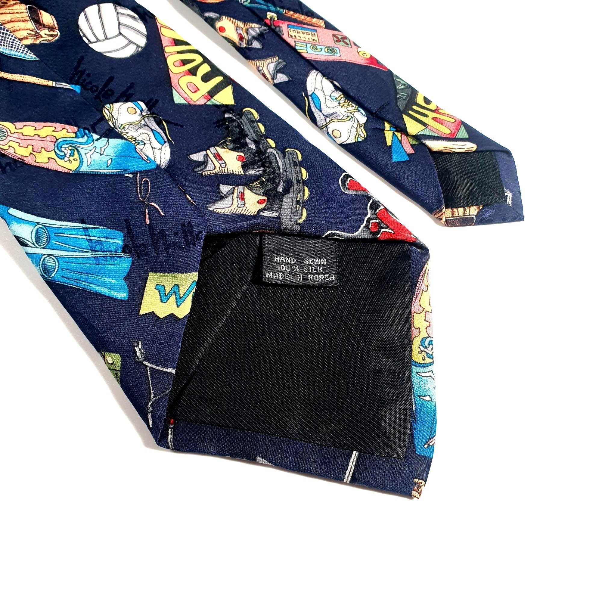 Cravate Homme Nicole Miller Dédicacée 1996 – Motif Balles De Sport, Soie, Multi-couleurs, Rare