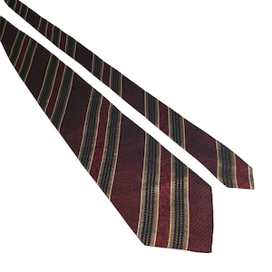 Daniel De Fasson Burgundy Striped Geometric Pattern Mens Tie Elegant Accessory